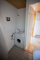 Red Robin - Vacation homes next to Svartifossur waterfall