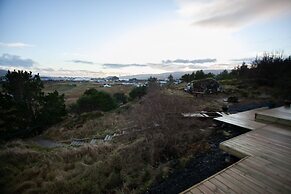 Red Robin - Vacation homes next to Svartifossur waterfall