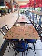 Dillions Highway Motel