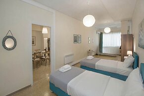 Central apartment on pedestrian street