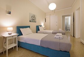 Central apartment on pedestrian street