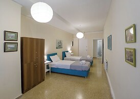 Central apartment on pedestrian street