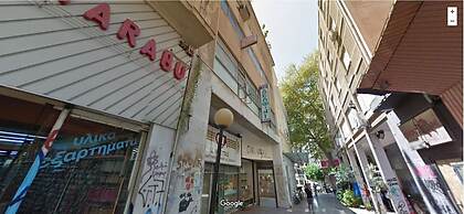 Central apartment on pedestrian street