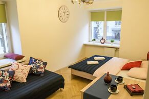 Golden Center Apartment