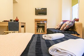 Golden Center Apartment