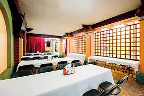 OYO Hotel Maria Teresa Inn