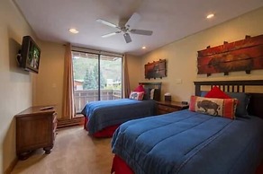 Scorpio Condos with Great Vail Mountain Views by RedAwning