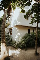 Zorba Tulum Beach Homes