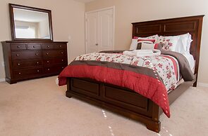 Trafalgar Retreat by Orlando Short Term