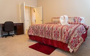 Trafalgar Retreat by Orlando Short Term