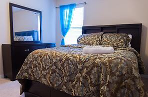 Trafalgar Retreat by Orlando Short Term