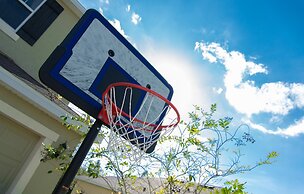 Trafalgar Retreat by Orlando Short Term