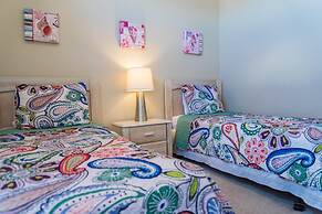 Paradise Island by Orlando Short Term