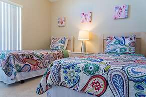 Paradise Island by Orlando Short Term