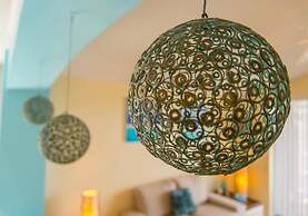 Paradise Island by Orlando Short Term