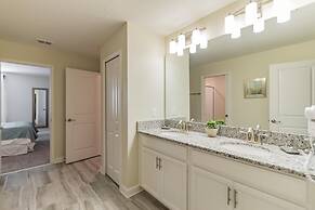 Holiday Retreat by Orlando Short Term