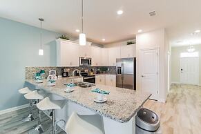 Holiday Retreat by Orlando Short Term