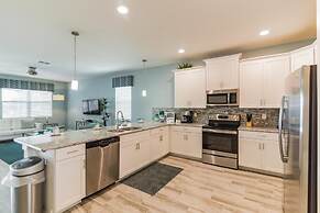 Holiday Retreat by Orlando Short Term