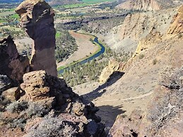 Smith Rock Resort