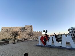 Capsule & Dormitory Space-X