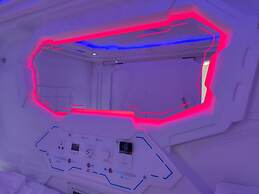 Capsule & Dormitory Space-X
