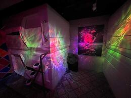 Capsule & Dormitory Space-X