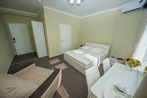 Guest House Nadezhda