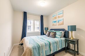 GLOBALSTAY. Modern Lake Ontario Townhomes