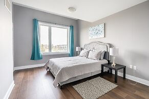 GLOBALSTAY. Modern Lake Ontario Townhomes