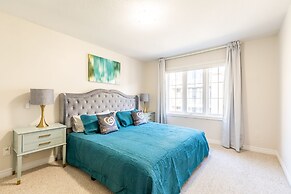 GLOBALSTAY. Modern Lake Ontario Townhomes