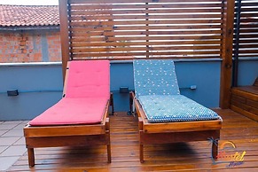 Hostel House Santinho