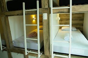 Hostel House Santinho