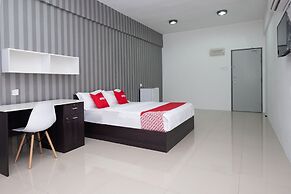 OYO 90054 Summer Inn