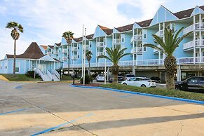 Seascape 1111 2 Bedroom Condo by RedAwning