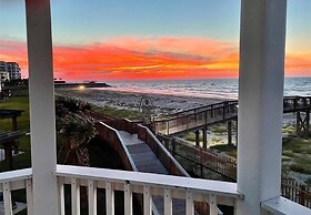 Seascape 1111 2 Bedroom Condo by RedAwning