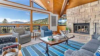 Primavista Luxury At Windcliff 3 Bedroom Condo by RedAwning