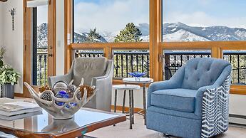 Primavista Luxury At Windcliff 3 Bedroom Condo by RedAwning