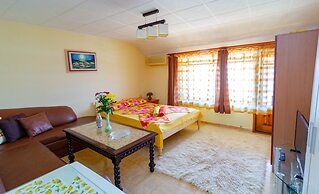 Guest House Fener
