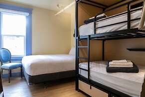 QBEDS Hostel