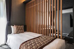 GRAND BASE Mojiko Ekimae