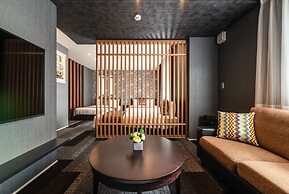 GRAND BASE Mojiko Ekimae