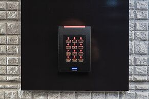 GRAND BASE Mojiko Ekimae