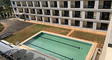 Phoenix Apartment by LINK