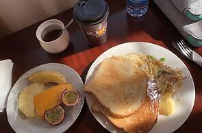 Phoenix Apartment by LINK