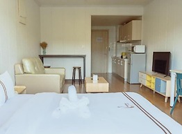 Phoenix Apartment by LINK