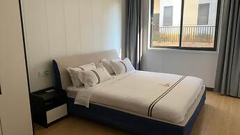 Phoenix Apartment by LINK