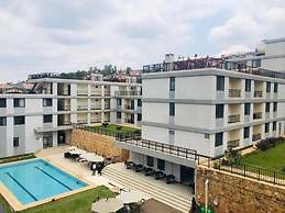 Phoenix Apartment by LINK