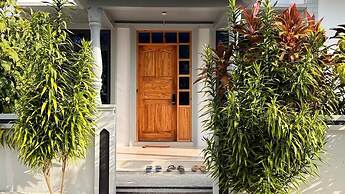 Rihiveli Inn