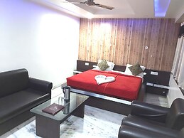 Neelam Palace Hotel