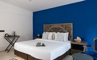 Living Room Beach Resort